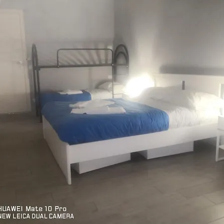 Eleonora's بيت ضيافة نابولي